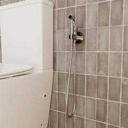 Grifo para WC a pared